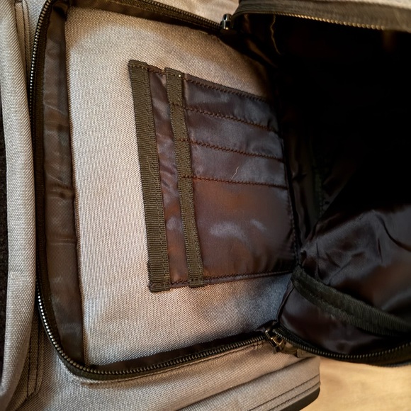 Versatile Gray Backpack - Picture 2 of 4